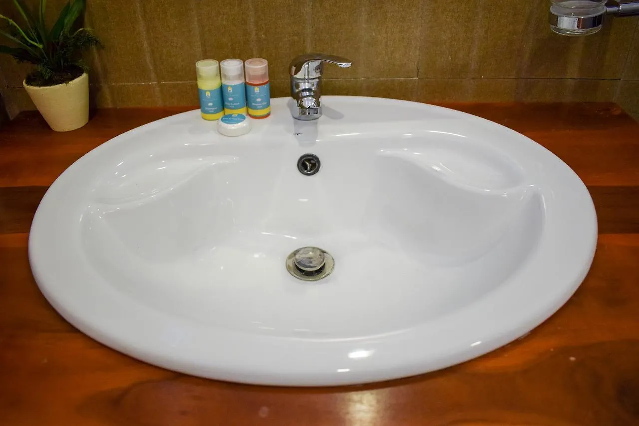 Hotel Yoho Adnives Road Negombo